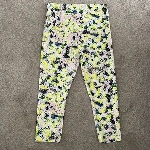 Old navy ultra high rise powersoft leggings - medium